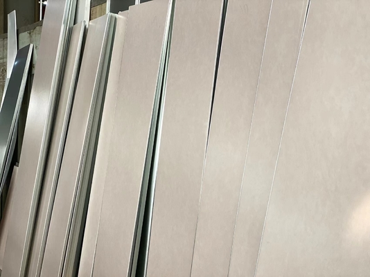 satın al Taşyünü Duvar İzoleli Sandviç Panel PVC Laminasyon 600mm Çevrimiçi üretim